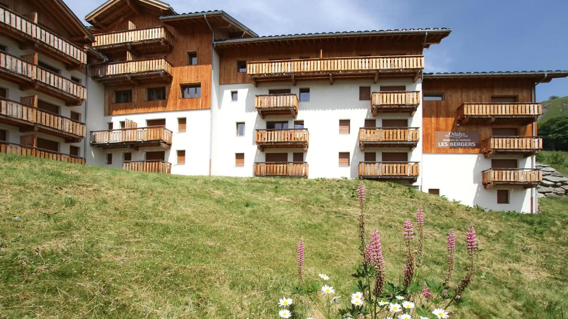 Saint-Sorlin-dʼArves Residence Odalys Les Bergers מלון דירות