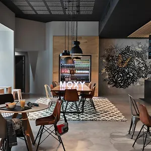 Moxy Lyon Airport *** Colombier-Saugnieu